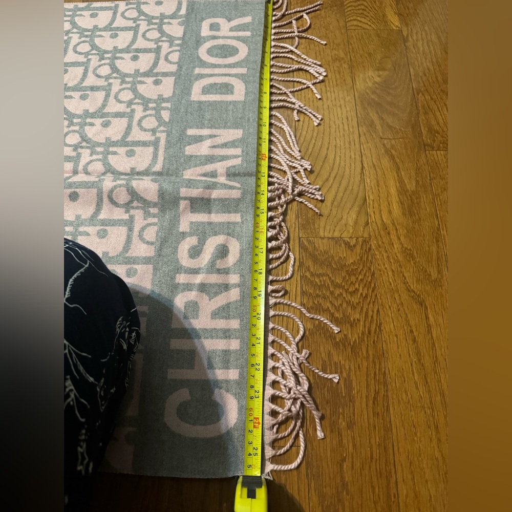 Chic Pink Patterned Scarf - Picture 6 of 6